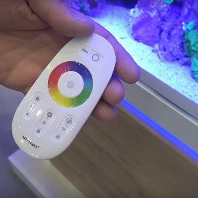 EHEIM INCPIRIA 630 – Aquarium + Möbel + Beleuchtung