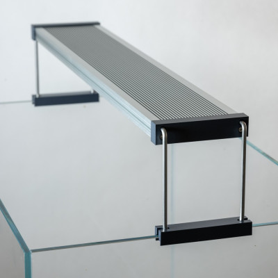 TWINSTAR Light IV 600EA – Eclairage LED für Aquarien